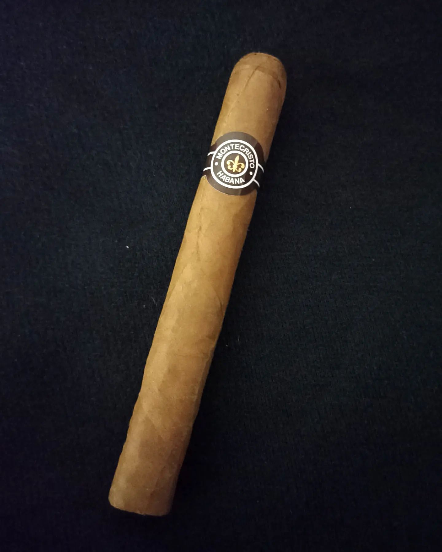 Experiencing H. Upmann Cigars: A Comprehensive Guide to Luxury and Pricing